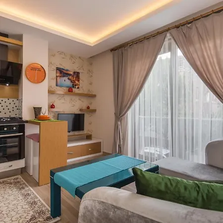 Unaloglu Apart