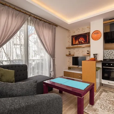 Daire Unaloglu Apart Antalya
