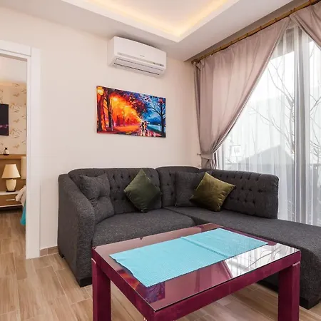 Unaloglu Apart Daire Antalya